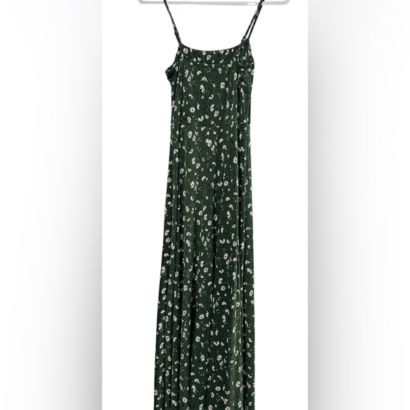 Faithfull the Brand Dresses & Skirts - Green Floral Midi Dress